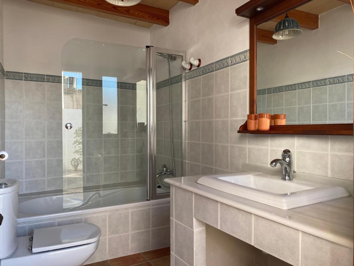 Casa Nuria, En El Centro, Al Lado De La Escalinata Del Calvario Para 6 Personas Pollença Exterior foto